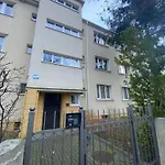 Kameralne Cale Mieszkanie 31M2 Z Prywatnym Darmowym Parkingiem