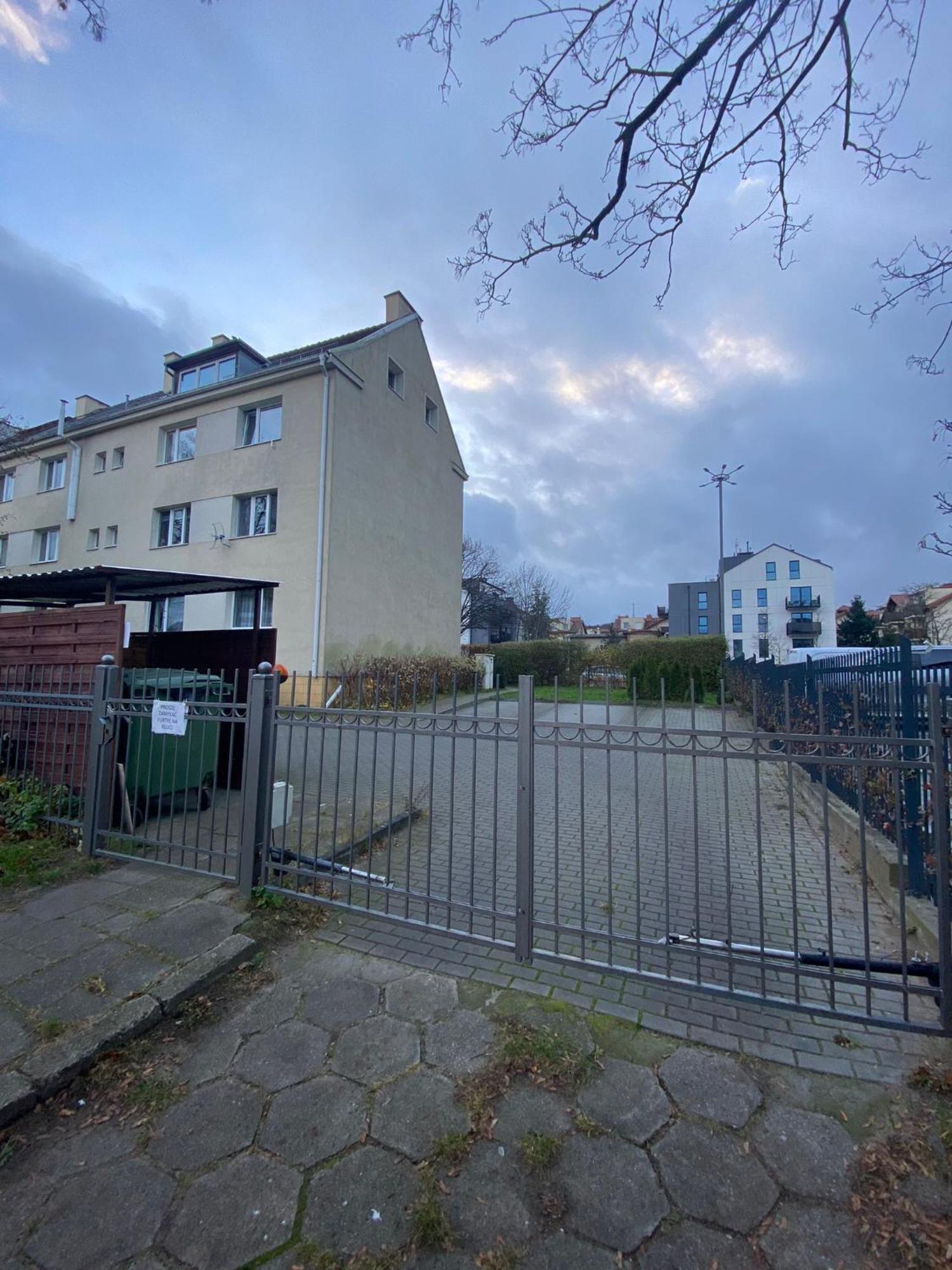 Kameralne Cale Mieszkanie 31m2 Z Prywatnym Darmowym Parkingiem *